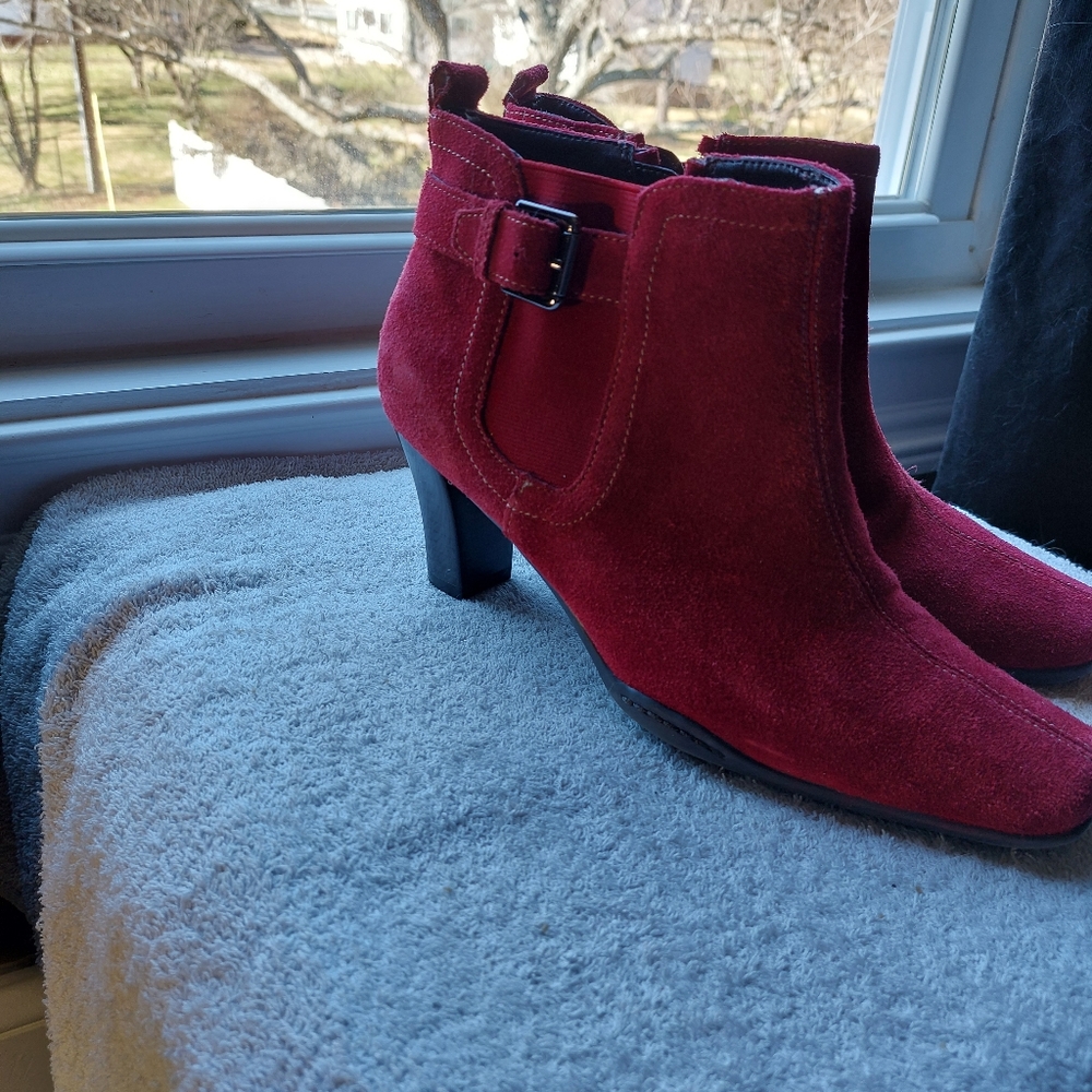 Red booties - Picture 2 of 4